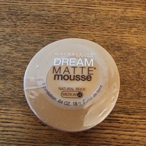 Maybelline Dream Matte Mousse Natural Beige